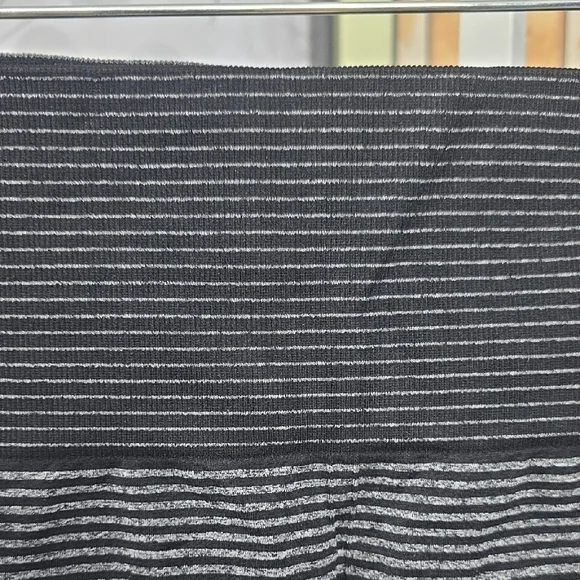 Ryka Seamless Ombre High-Waisted Crop Leggings | Blue | Small - Picture 8 of 9